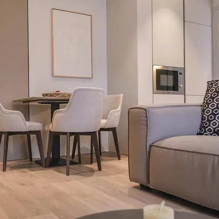 Appartement Two Steps 2 *